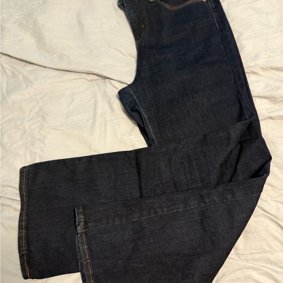 DENIZEN
LeVI'S
UIRA HIGH RISE CROP FLARE - Picture 2 of 5